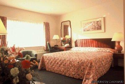 The Inn Of Rosslyn Arlington Room photo